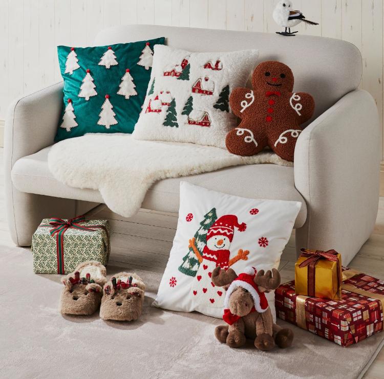 クリスマス気分を盛り上げるクッション